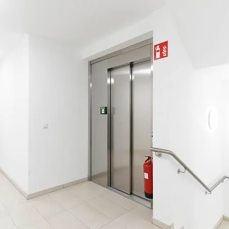 Luxurious Apartment With Big Balcony Near City Center Wien Exterior foto