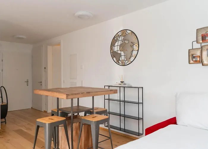 Luxurious Apartment With Big Balcony Near City Center